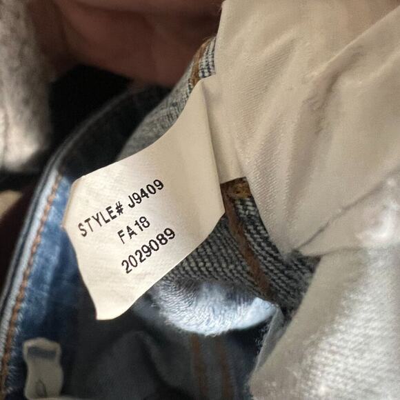 Madewell Curvy High-Rise Skinny Jeans: Drop Step-Hem Edition - Picture 10 of 10